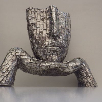 Sculpture Visage futuriste et originale Design Acier